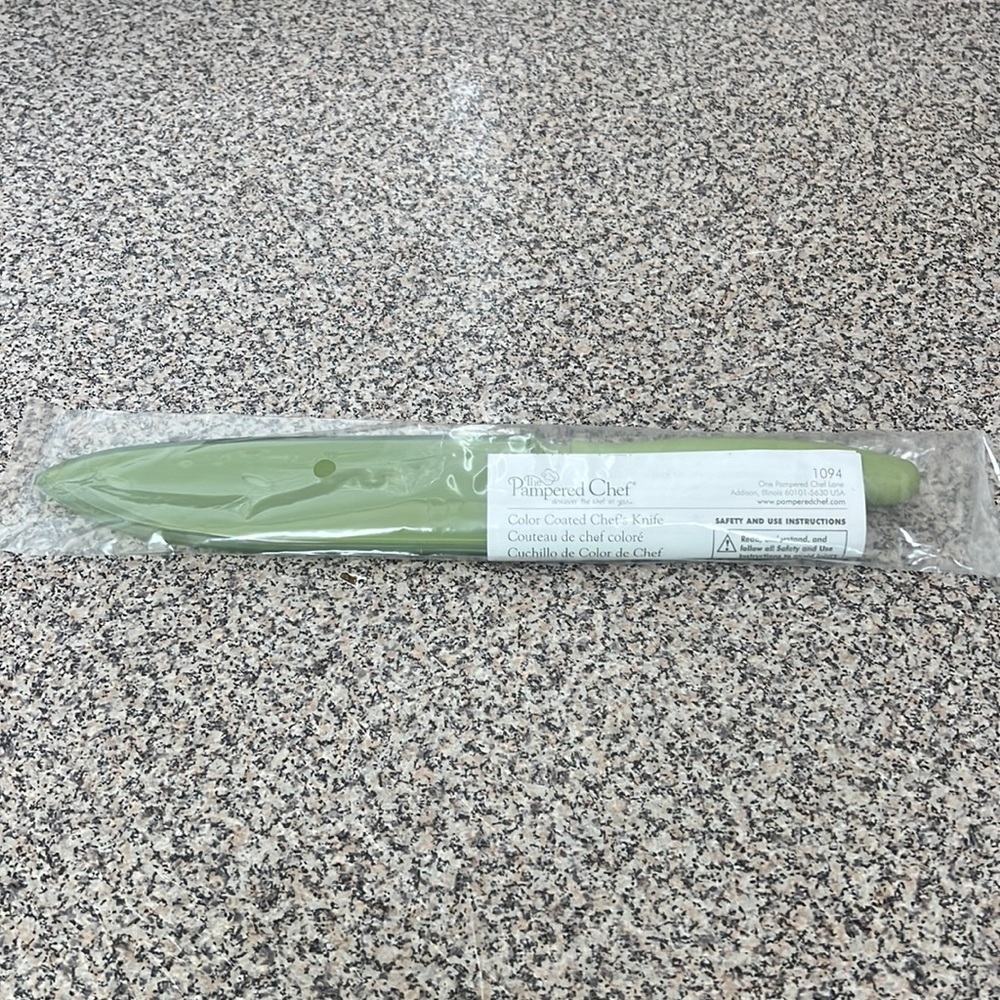 PAMPERED CHEF COATED CHEF’S KNIFE - Picture 2 of 2